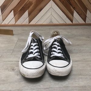 black low tops | converse | 7.5